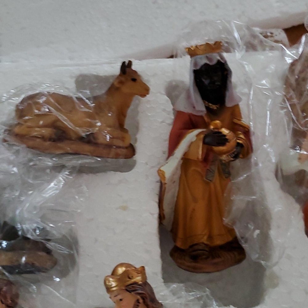 Small Nativity set - Picture 5 of 8